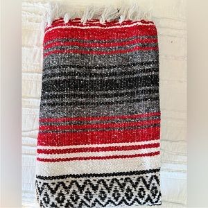 Mexican yoga blanket - 46.5in x 74in